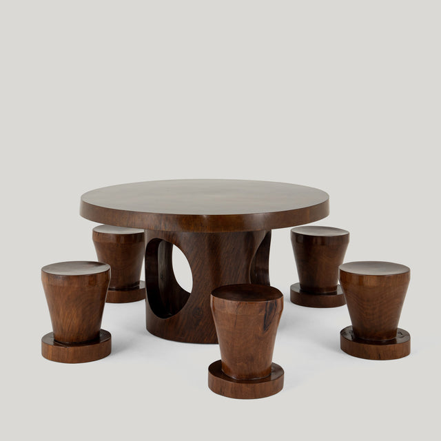 Center Table with stools
